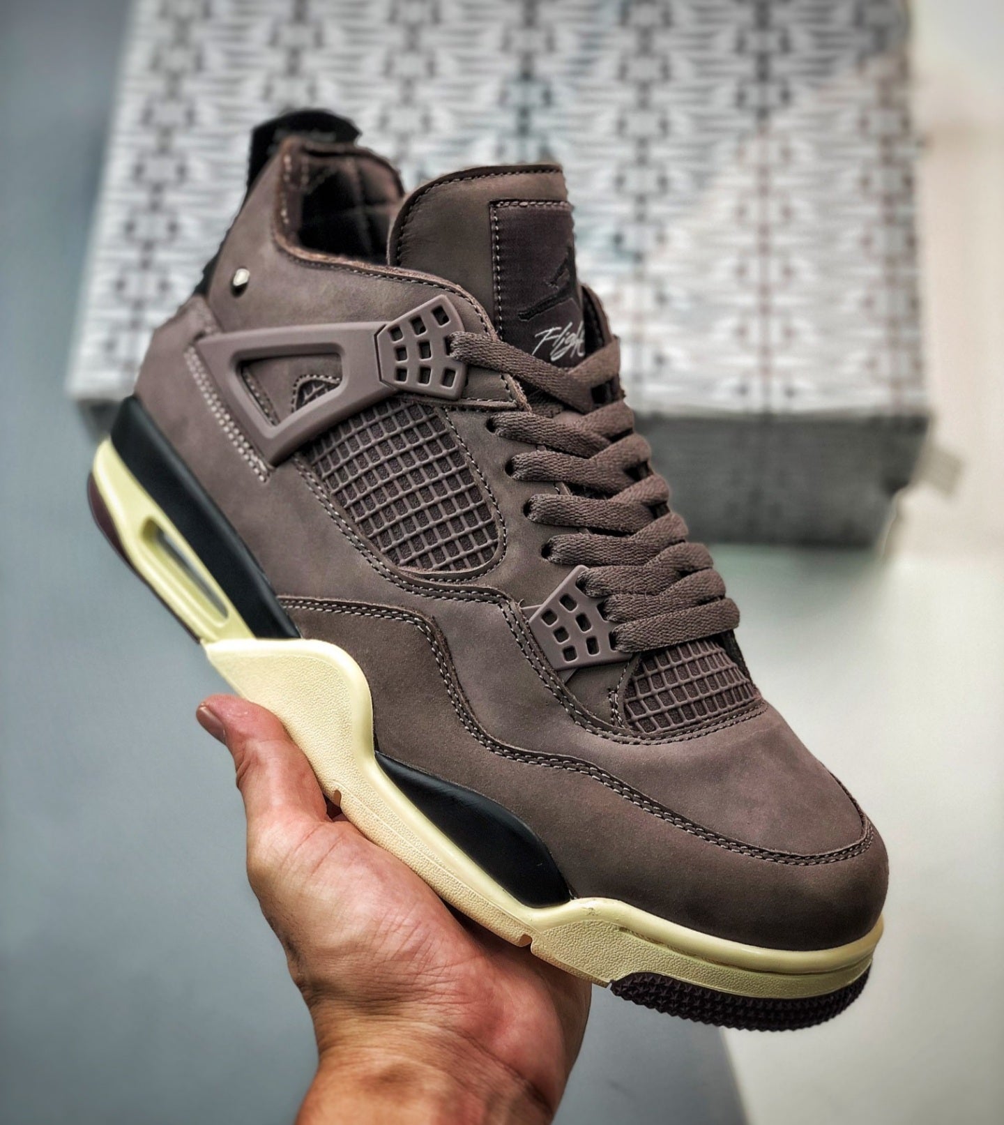 sneakers