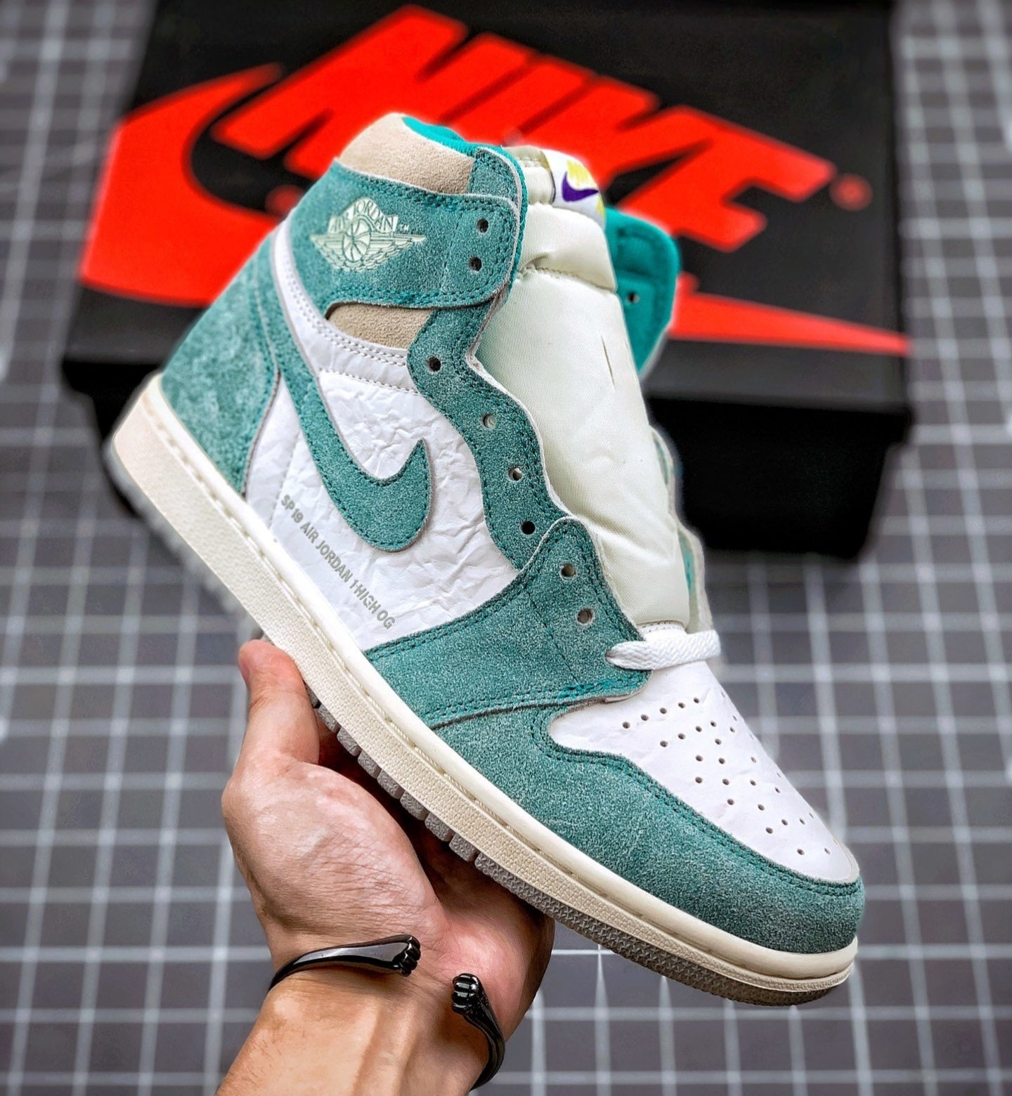 sneakers
