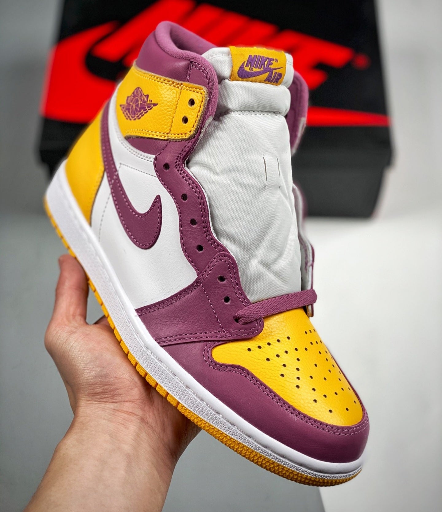 sneakers