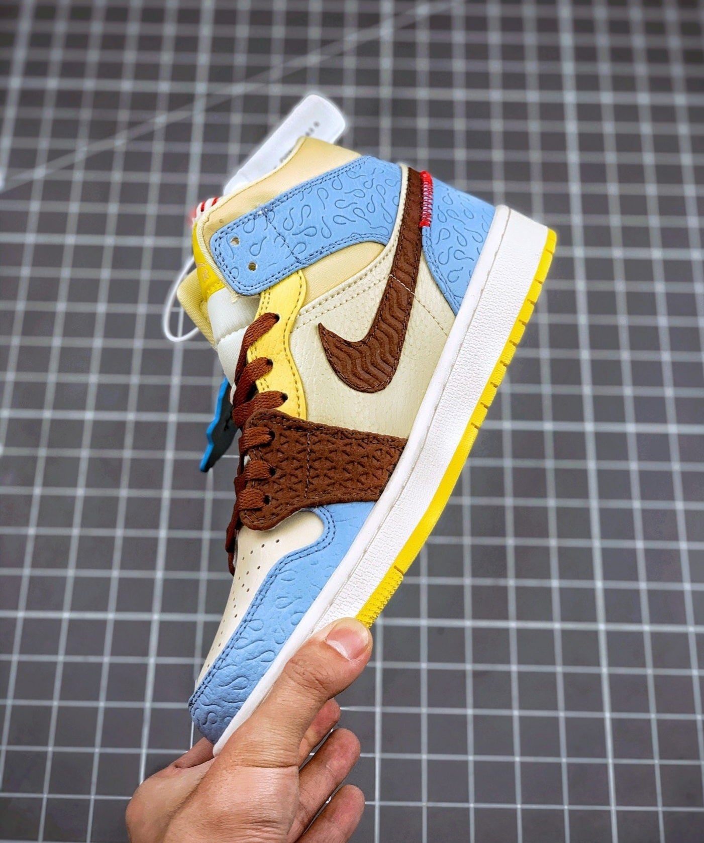 sneakers
