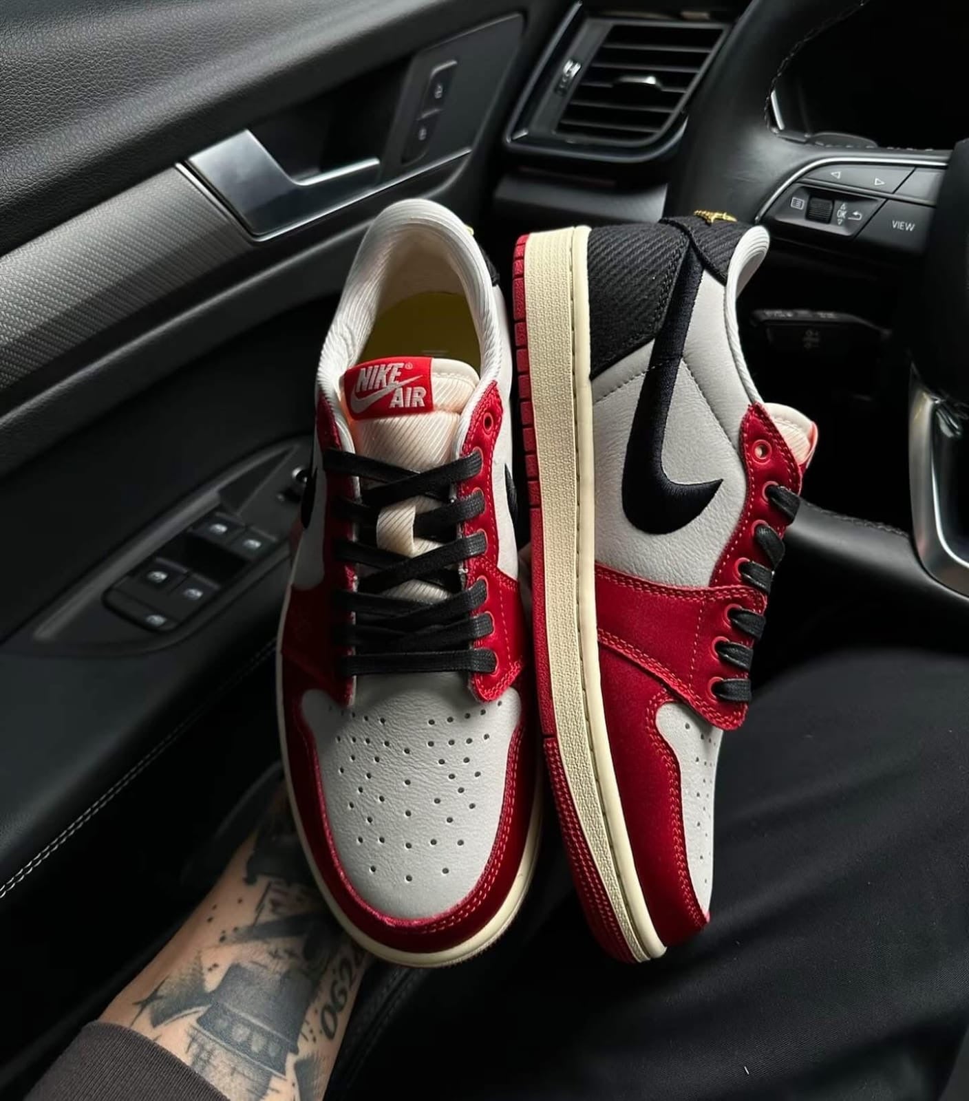 Jordan 1 Low OG " Trophy Room Away "
