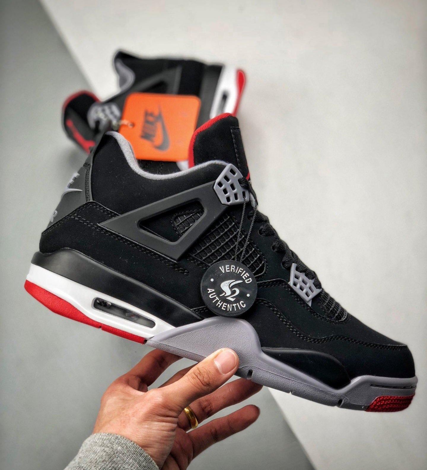 Nike Air Jordan 4 - "Bred"