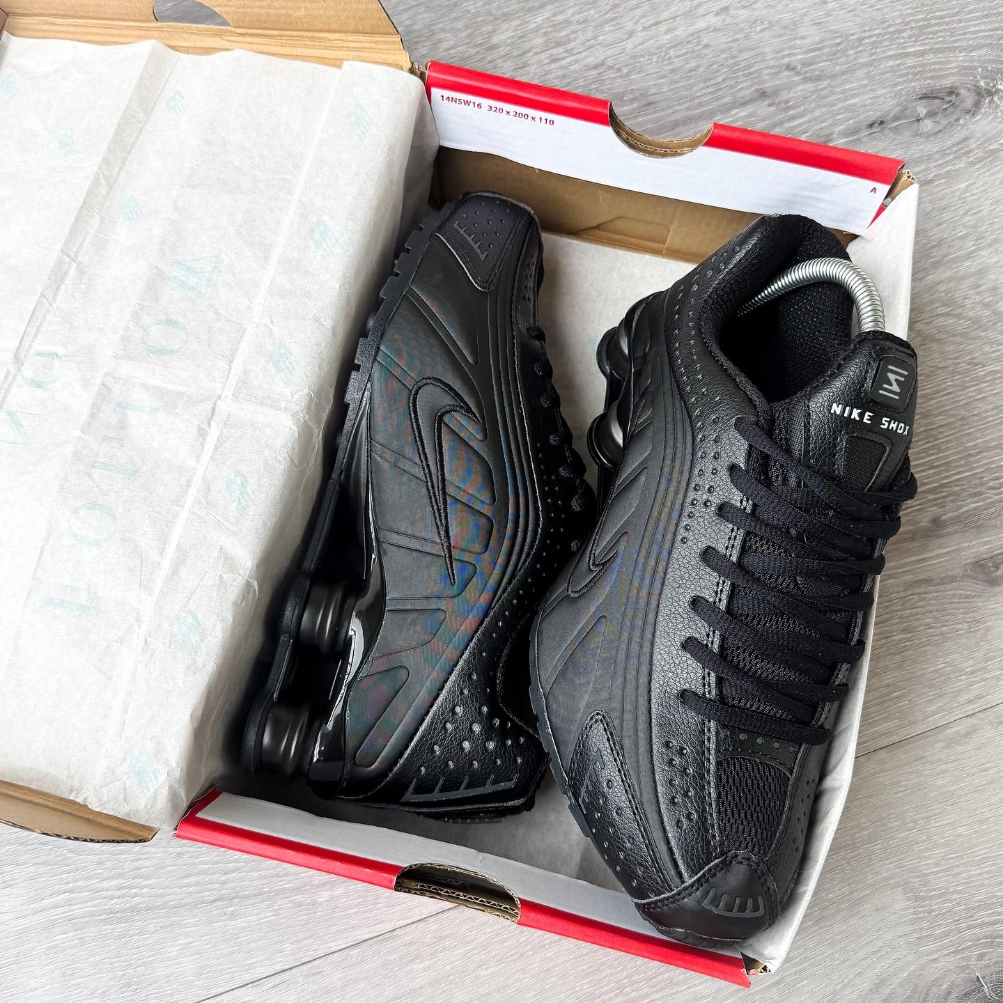 Nike Shox R4 " Triple Black "